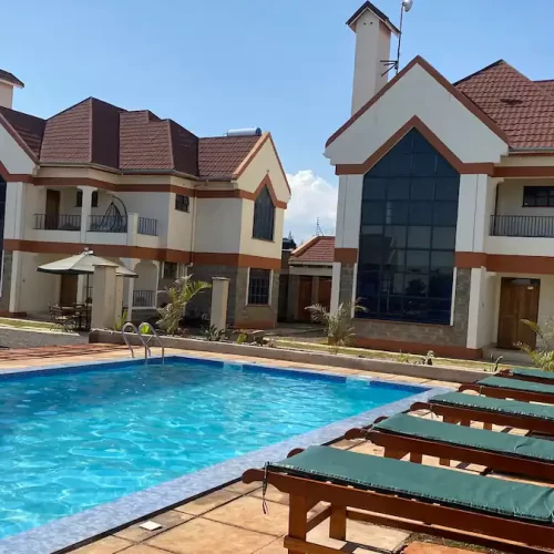 Nanyuki 5 bedroom Units Holiday Villas capacity for 10pax each 5units in same compound.